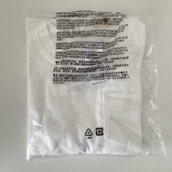 babyGap Toddler Long Sleeve Pocket Tee White - Picture 2 of 2